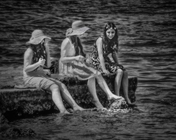 Carefree Girls